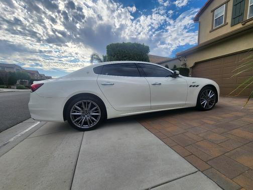 White 2023 Maserati Quattroporte GT