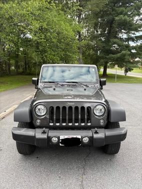 Gray 2018 Jeep Wrangler JK Sport