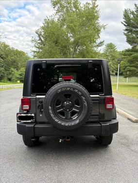Gray 2018 Jeep Wrangler JK Sport