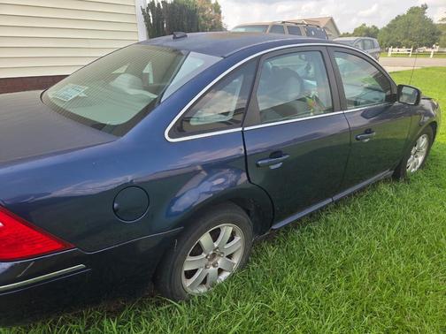 Blue 2007 Ford Five Hundred SEL