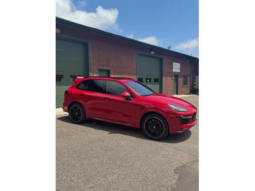 2017 Porsche Cayenne Cayenne GTS