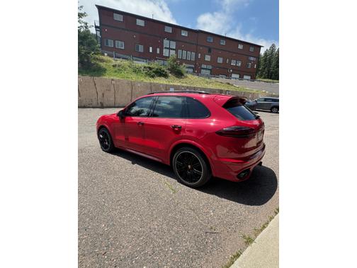 2017 Porsche Cayenne Cayenne GTS