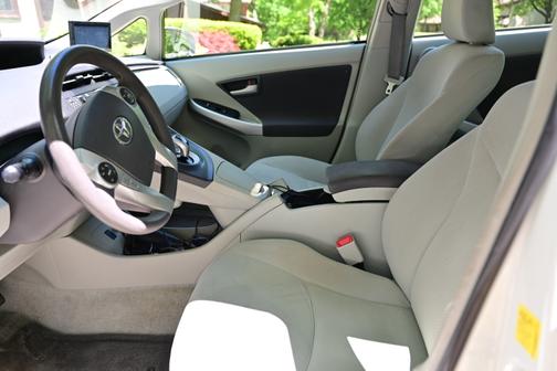 2011 Toyota Prius III