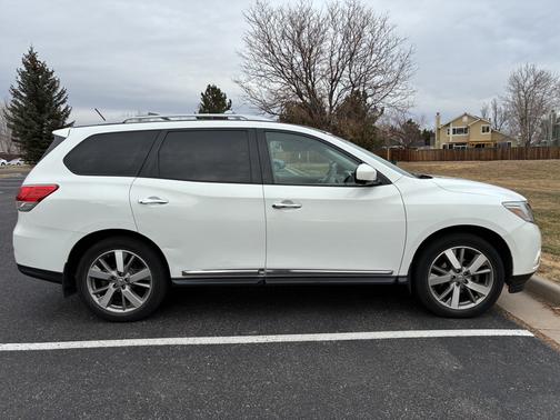 2013 Nissan Pathfinder Platinum