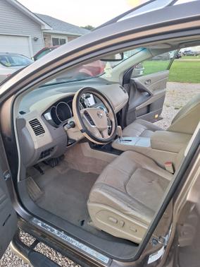 Gray 2010 Nissan Murano SL