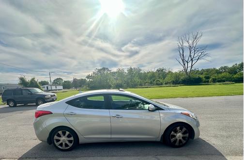 Silver 2013 Hyundai ELANTRA Limited