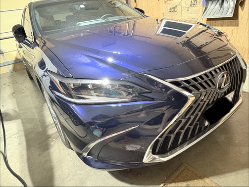 2023 Lexus ES 300h Luxury