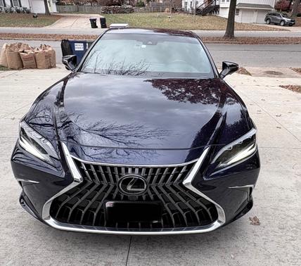 2023 Lexus ES 300h Luxury