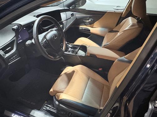 2023 Lexus ES 300h Luxury