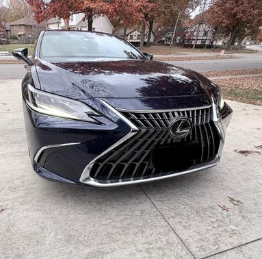 2023 Lexus ES 300h Luxury