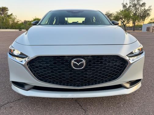 White 2024 Mazda Mazda3 2.5 S Select Sport
