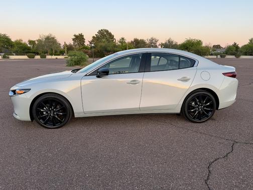 White 2024 Mazda Mazda3 2.5 S Select Sport