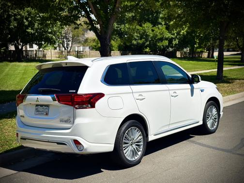 2019 Mitsubishi Outlander PHEV SEL