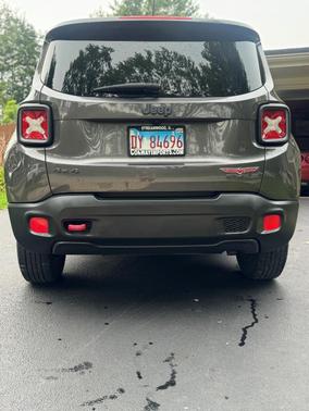 Gray 2016 Jeep Renegade Trailhawk