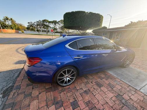 2021 Genesis G70 2.0T