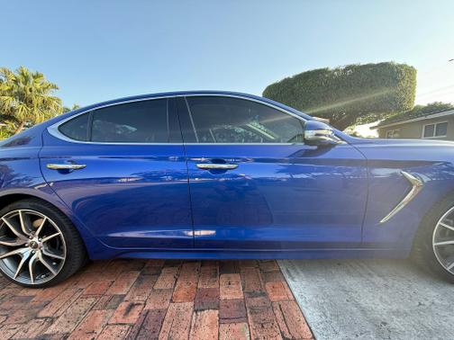 2021 Genesis G70 2.0T