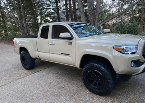 2016 Toyota Tacoma SR5