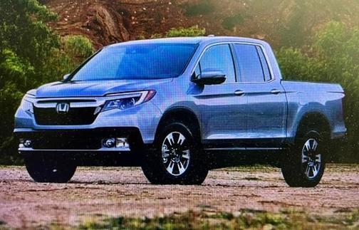 Silver 2017 Honda Ridgeline RTL