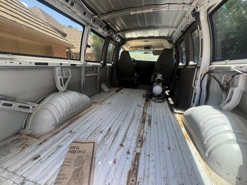 White 2009 Chevrolet Express 1500 Base