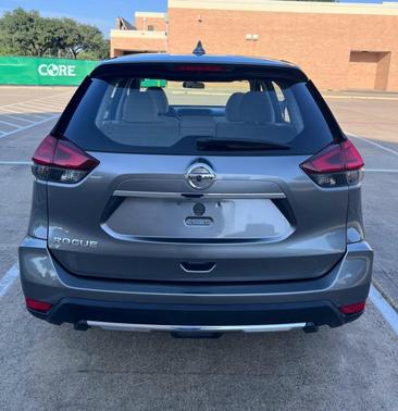 Gray 2017 Nissan Rogue S