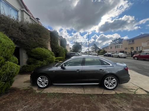 2022 Audi A4 45 S line Premium Plus