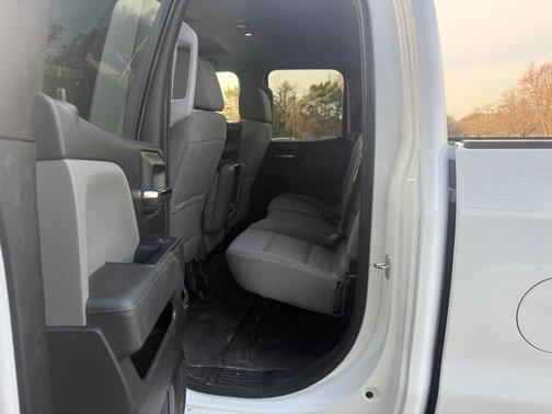 White 2019 Chevrolet Silverado 2500 WT