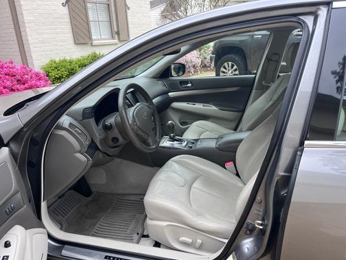 2011 INFINITI G37 Journey