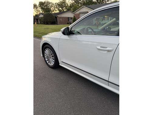2016 Volkswagen Passat 1.8T SE