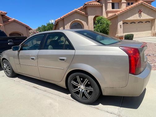 Gold 2004 Cadillac CTS Base
