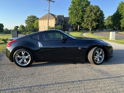 Black 2012 Nissan 370Z Touring