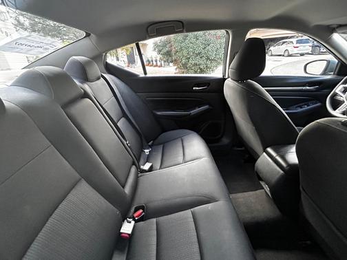 Gray 2022 Nissan Altima 2.5 SV