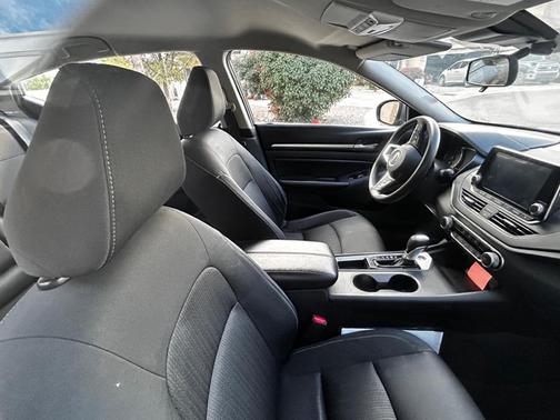 Gray 2022 Nissan Altima 2.5 SV