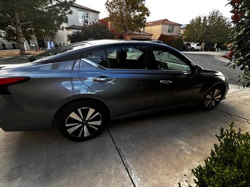 Gray 2022 Nissan Altima 2.5 SV