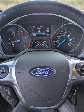 Black 2016 Ford Escape SE