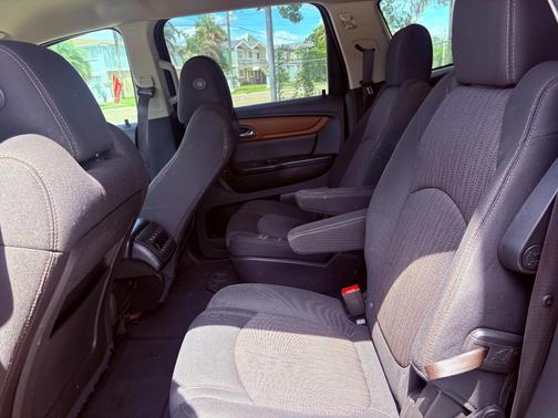 Black 2015 Chevrolet Traverse 2LT