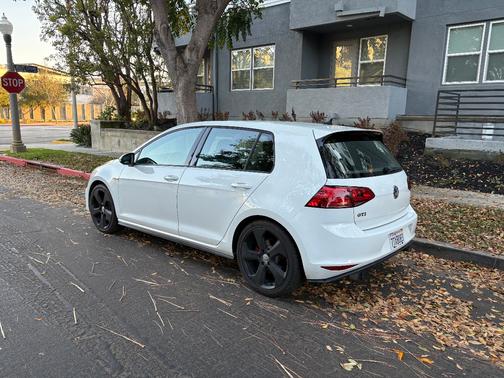 2016 Volkswagen Golf GTI 2.0T S 4-Door