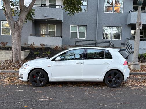 2016 Volkswagen Golf GTI 2.0T S 4-Door