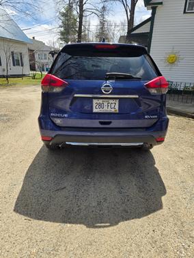 Blue 2017 Nissan Rogue SV