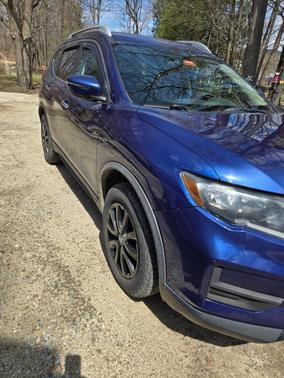Blue 2017 Nissan Rogue SV