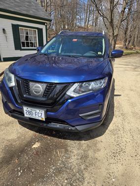 Blue 2017 Nissan Rogue SV