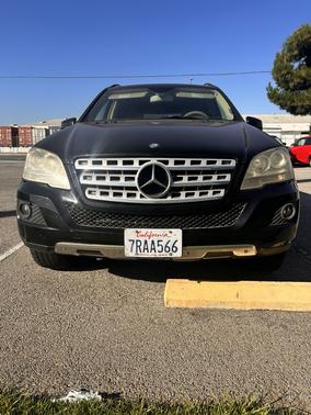 Black 2011 Mercedes-Benz M-Class ML 350