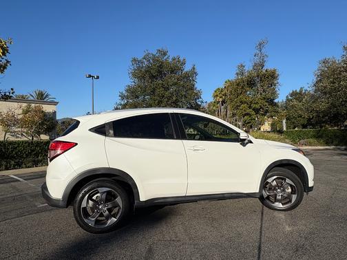2018 Honda HR-V EX-L w/Navigation