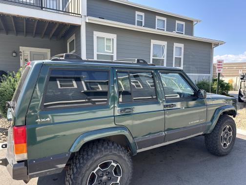 2000 Jeep Cherokee Sport 4WD