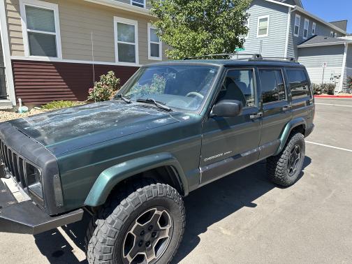 2000 Jeep Cherokee Sport 4WD