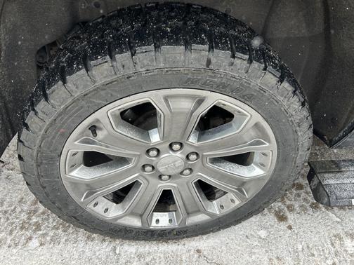 Black 2015 GMC Yukon XL 1500 Denali