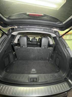 Gray 2017 Nissan Pathfinder Platinum