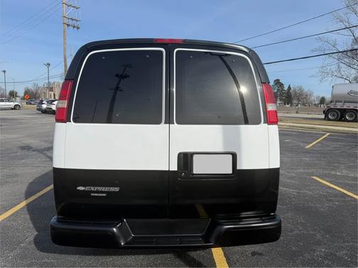 Black 2005 Chevrolet Express 3500 Base