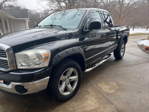 Black 2007 Dodge Ram 1500 SLT Quad Cab