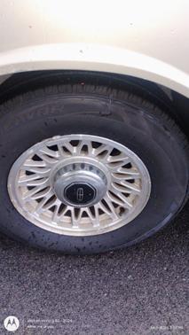 Beige 1997 Lincoln Town Car Executive