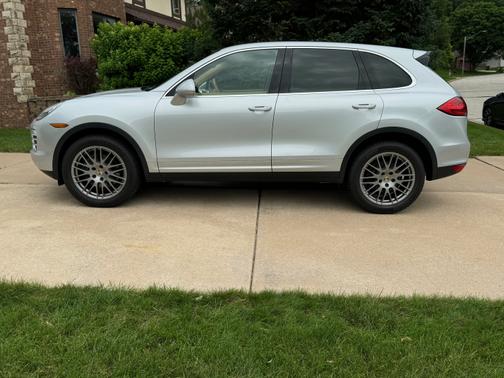2011 Porsche Cayenne Base